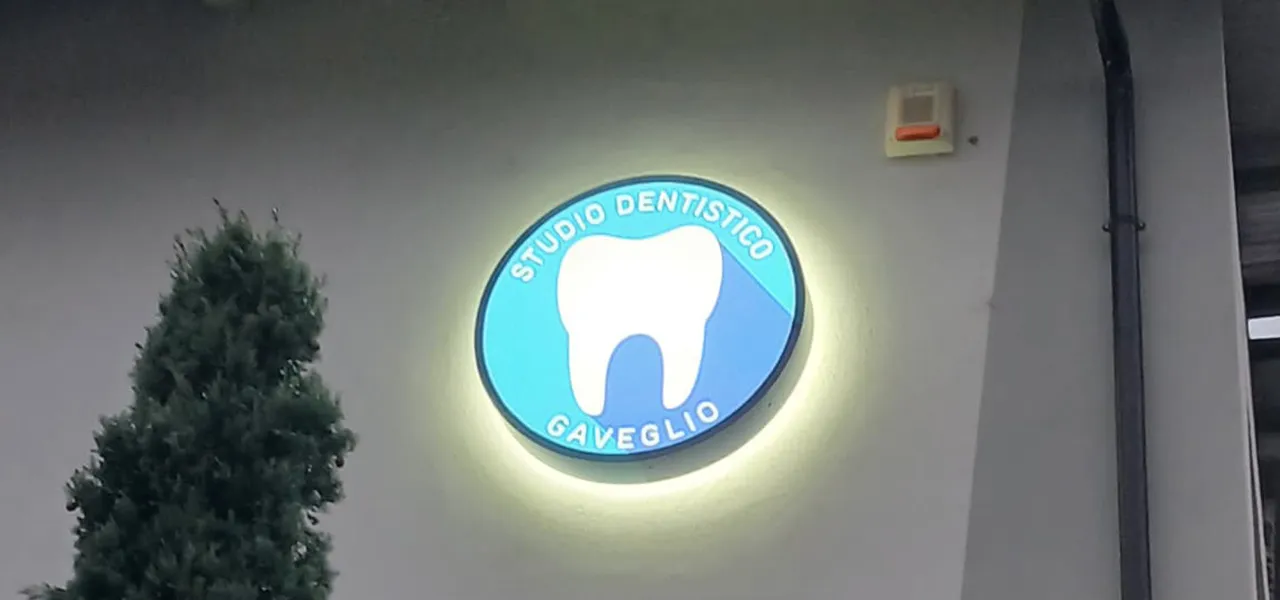 Insegna Cassonate - Studio Dentistico Gaveglio - Sunrise Insegne