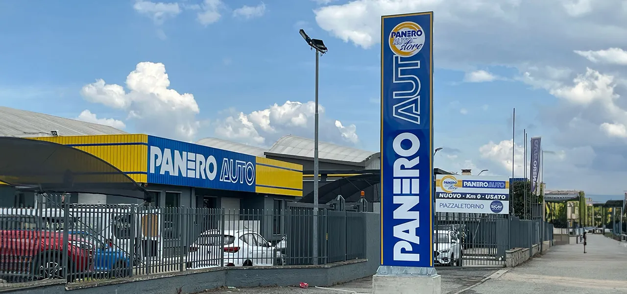 Insegna Totem - Panero auto store - Sunrise Insegne